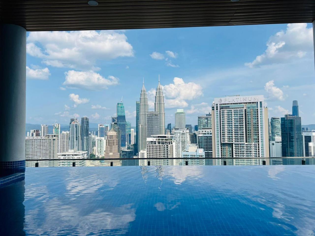 The Luxe Suites Klcc By Cozy Stay クアラルンプール エクステリア 写真