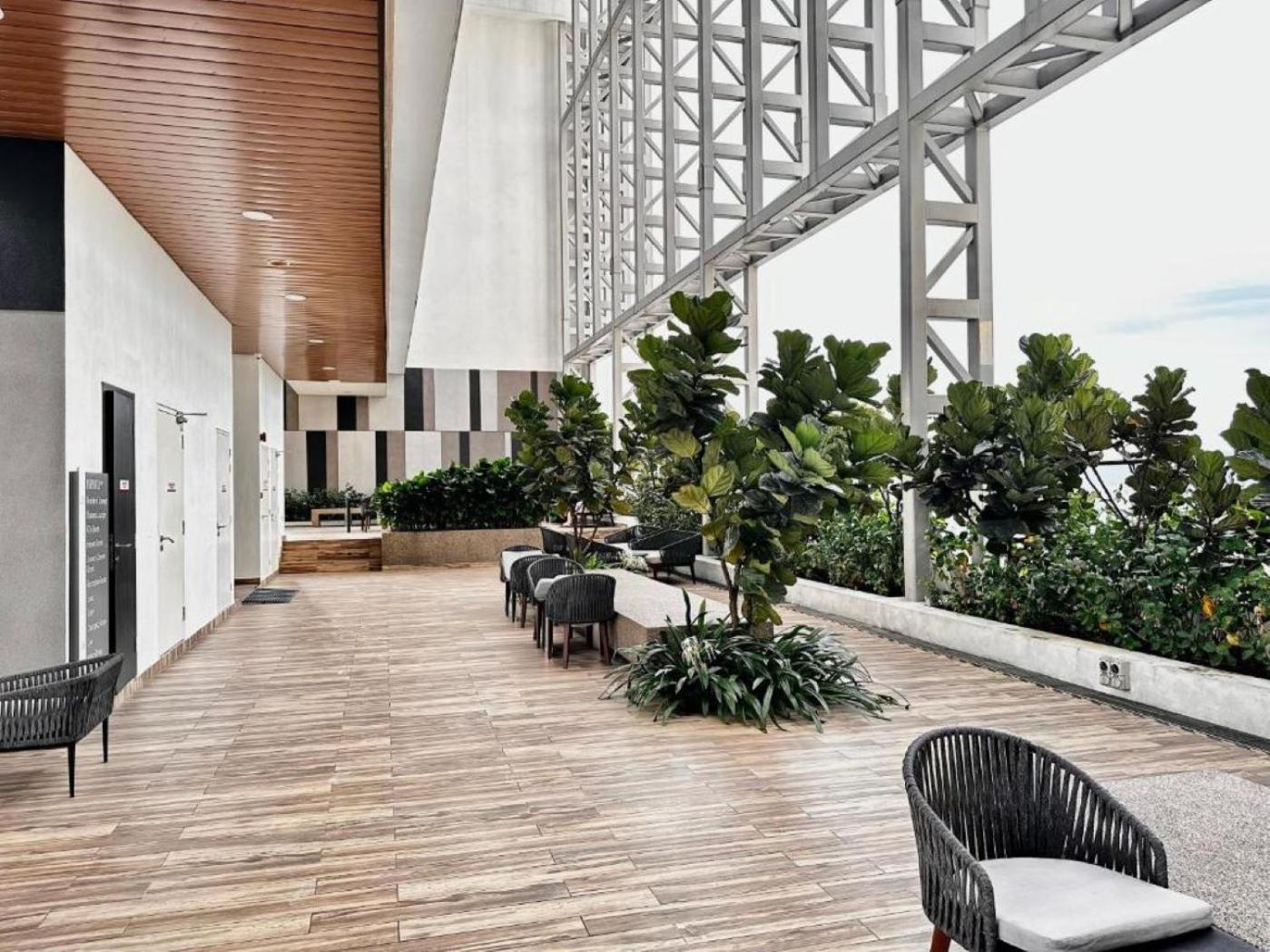 The Luxe Suites Klcc By Cozy Stay クアラルンプール エクステリア 写真