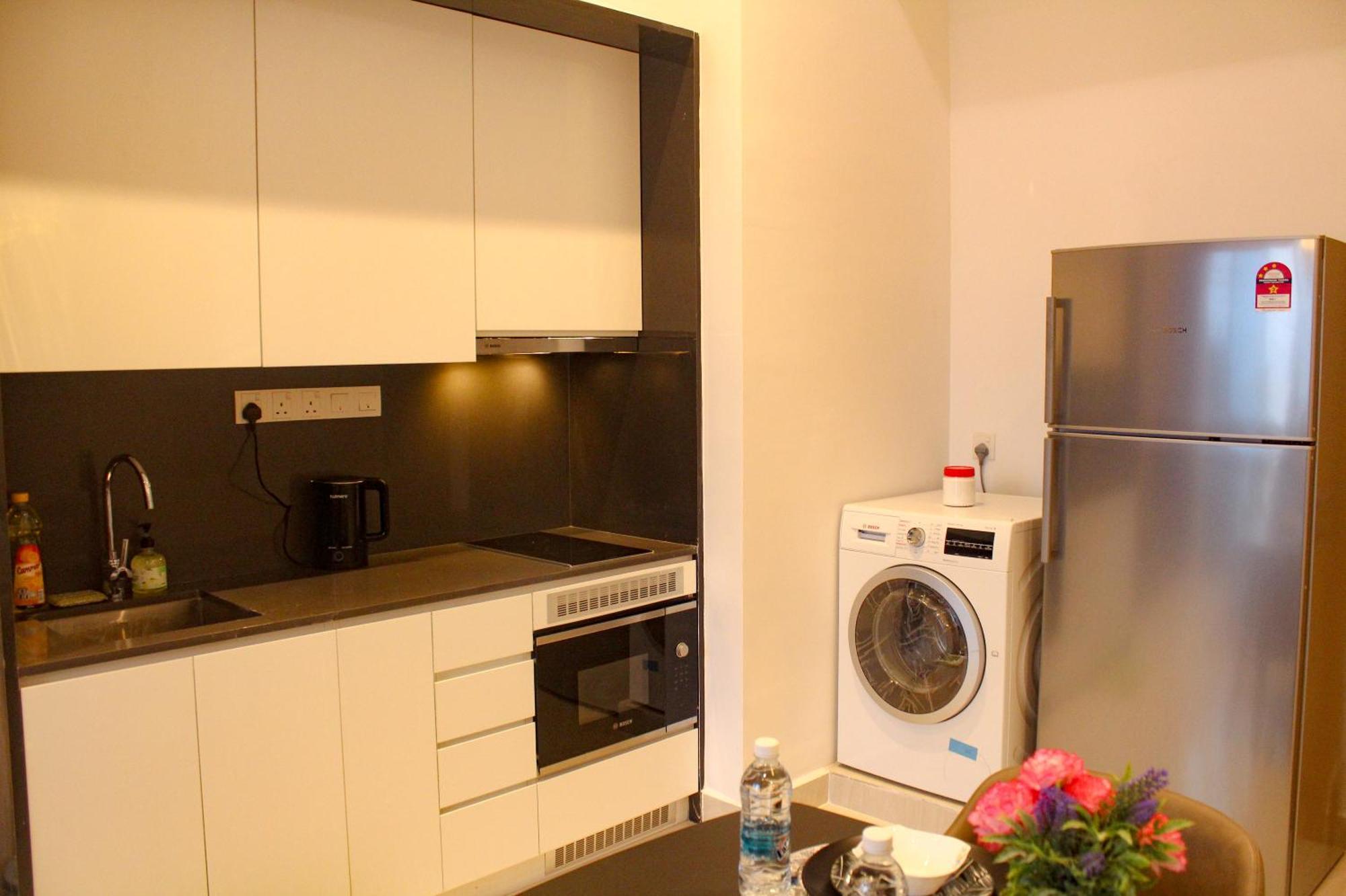 The Luxe Suites Klcc By Cozy Stay クアラルンプール エクステリア 写真