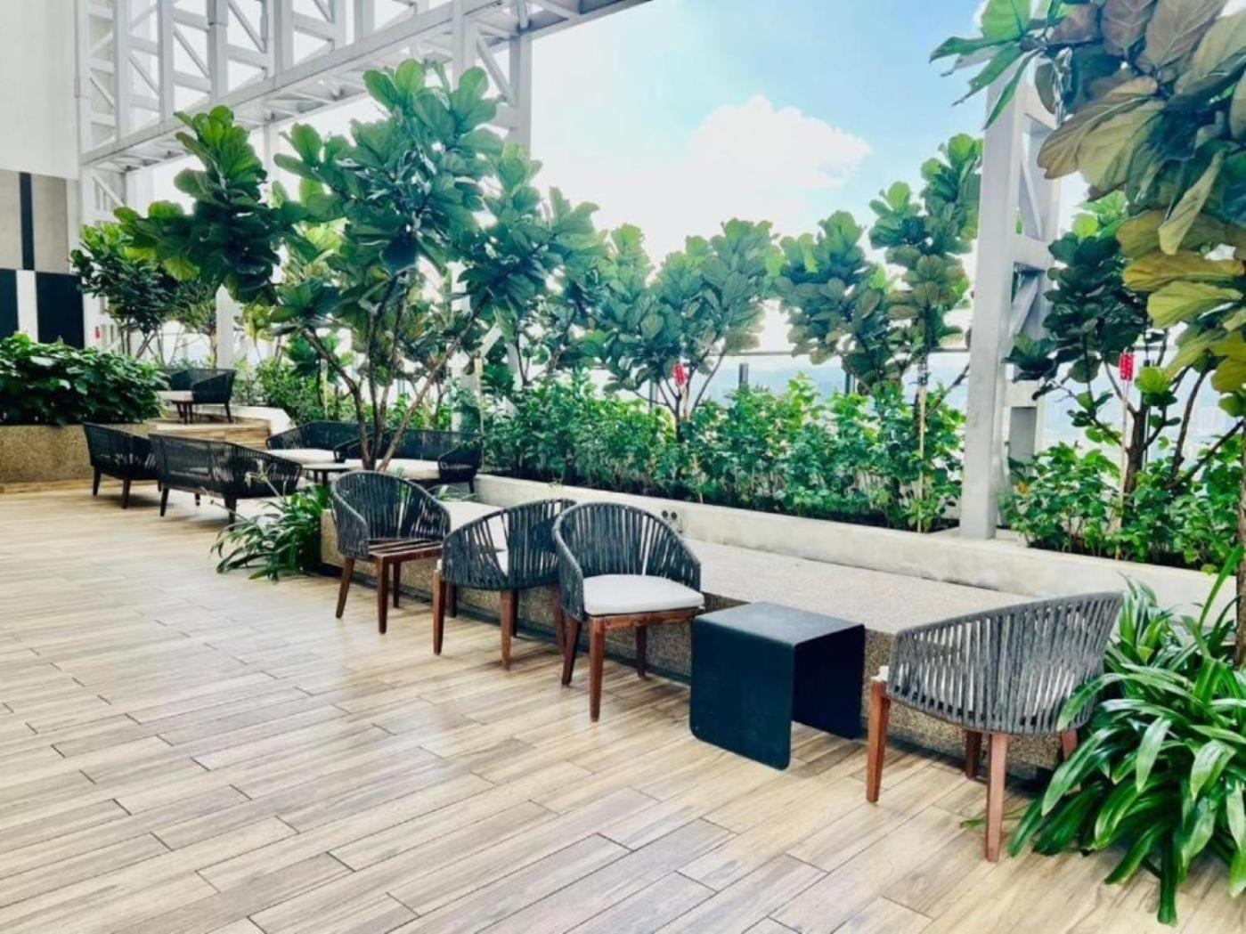 The Luxe Suites Klcc By Cozy Stay クアラルンプール エクステリア 写真